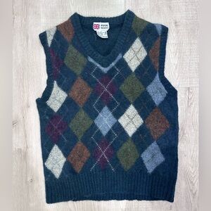 Knitted cottage vest